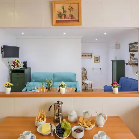 Lägenhet 2 Bedroom Beautiful In Oviedo